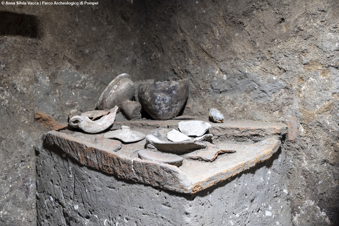 Pompei, gli attrezzi di un carpentiere in un ambiente servile della villa di Civita Giuliana: è l'ultima scoperta nel quartiere servile