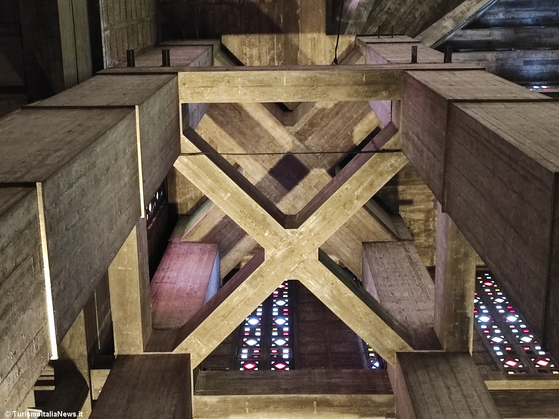 Francia, il “faro” di Le Havre: il capolavoro di Auguste Perret è la gigantesca di Saint Joseph, simbolo del ventesimo secolo