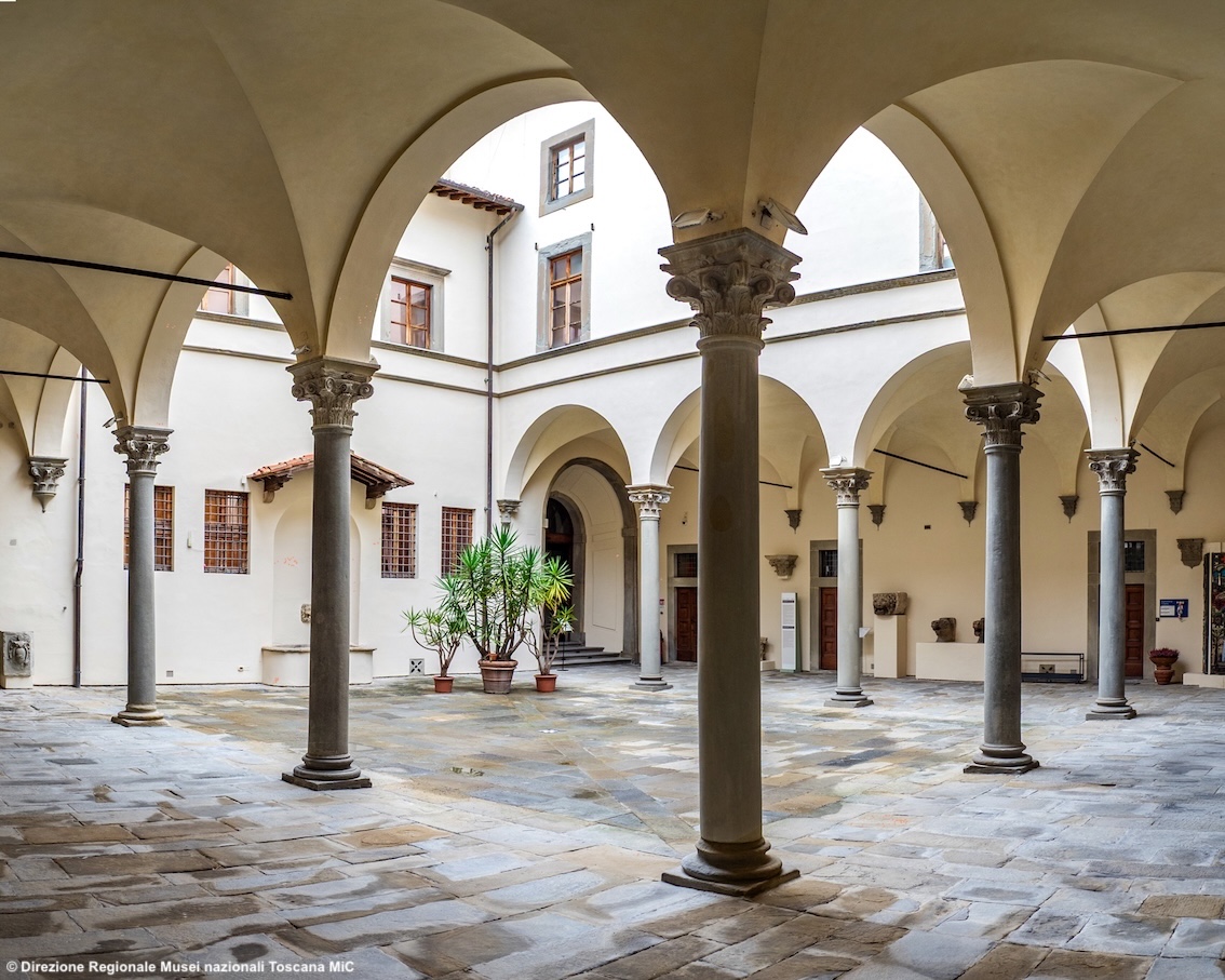 images/stories/varie_2026/Arezzo_Mamm_Cortile_01.jpg