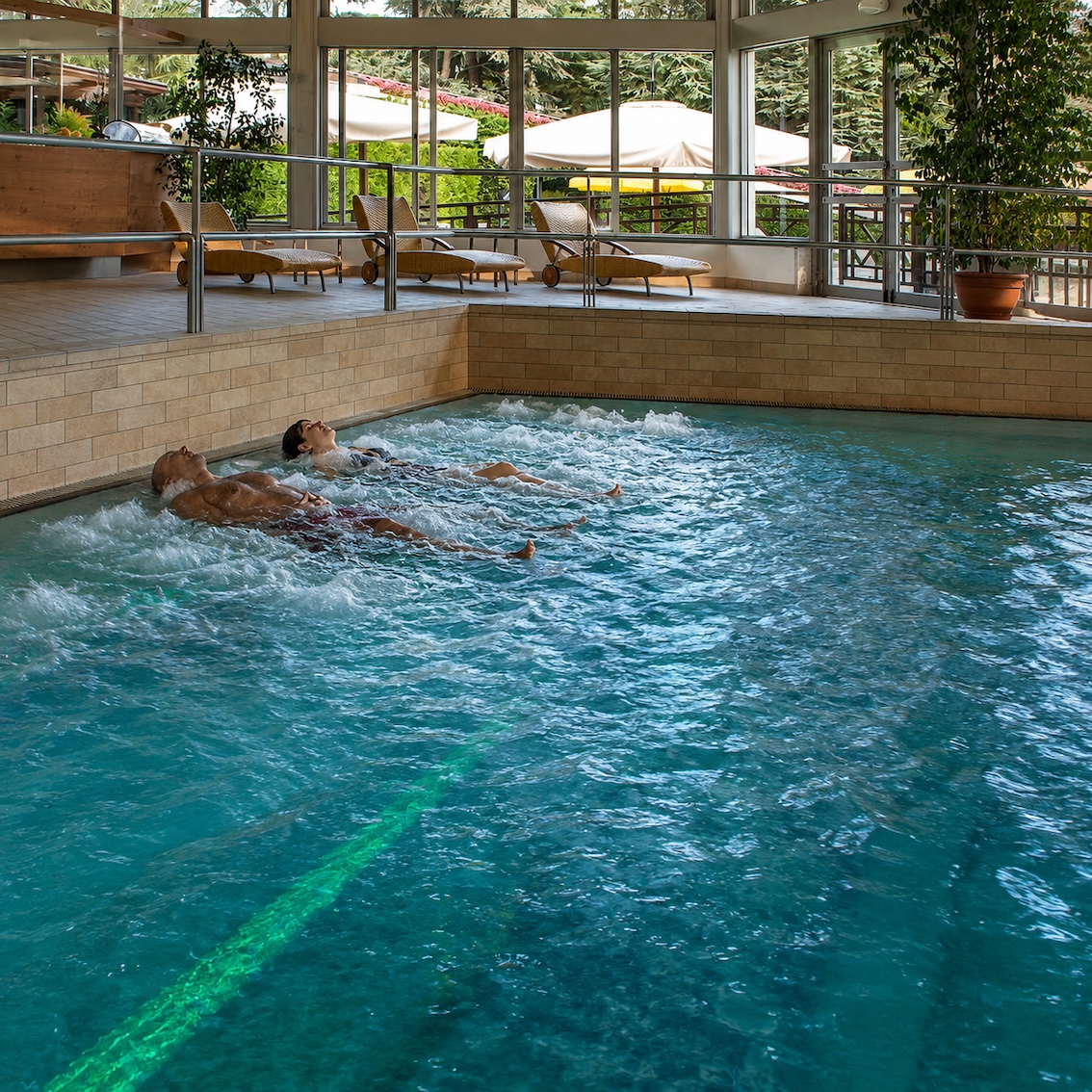 Come scegliere un hotel con piscine con acque termali a Montegrotto Terme?