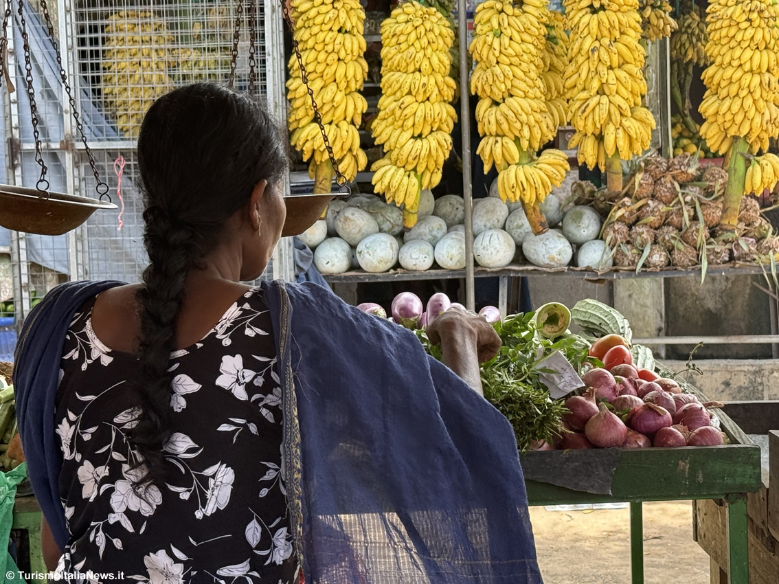 Tra curry, sorrisi e sabbia dorata: con chef Lasantha Amarawickrama la lezione di cucina che profuma di Sri Lanka