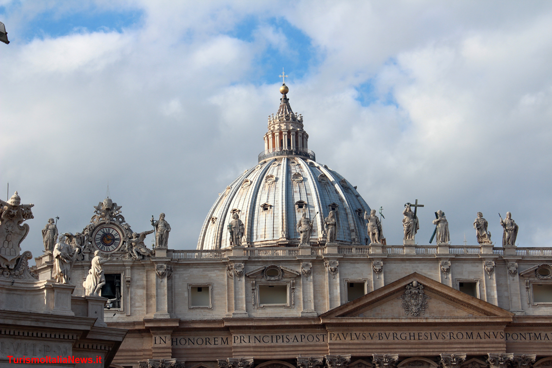 Vaticano: l’Arcangelo Gabriele in versione aurea e la Pietà di Michelangelo diventa di rame, ma solo sulle monete 