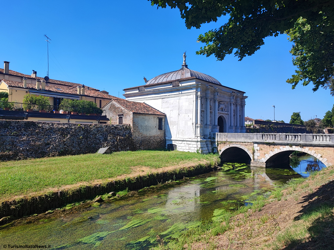 Ryanair annuncia una campagna di promozione congiunta con Treviso e il Consorzio di Tutela del Prosecco Doc