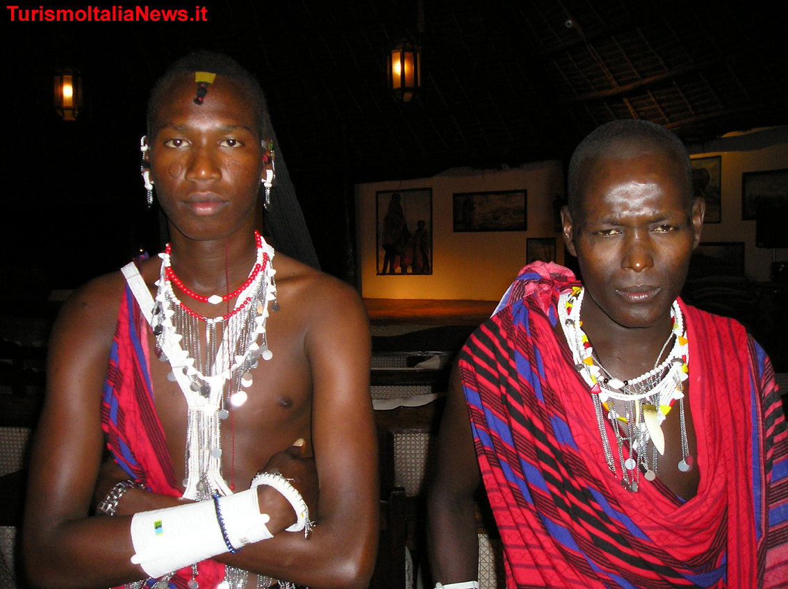 Masai tanzanesi che lavorano a Zanzibar