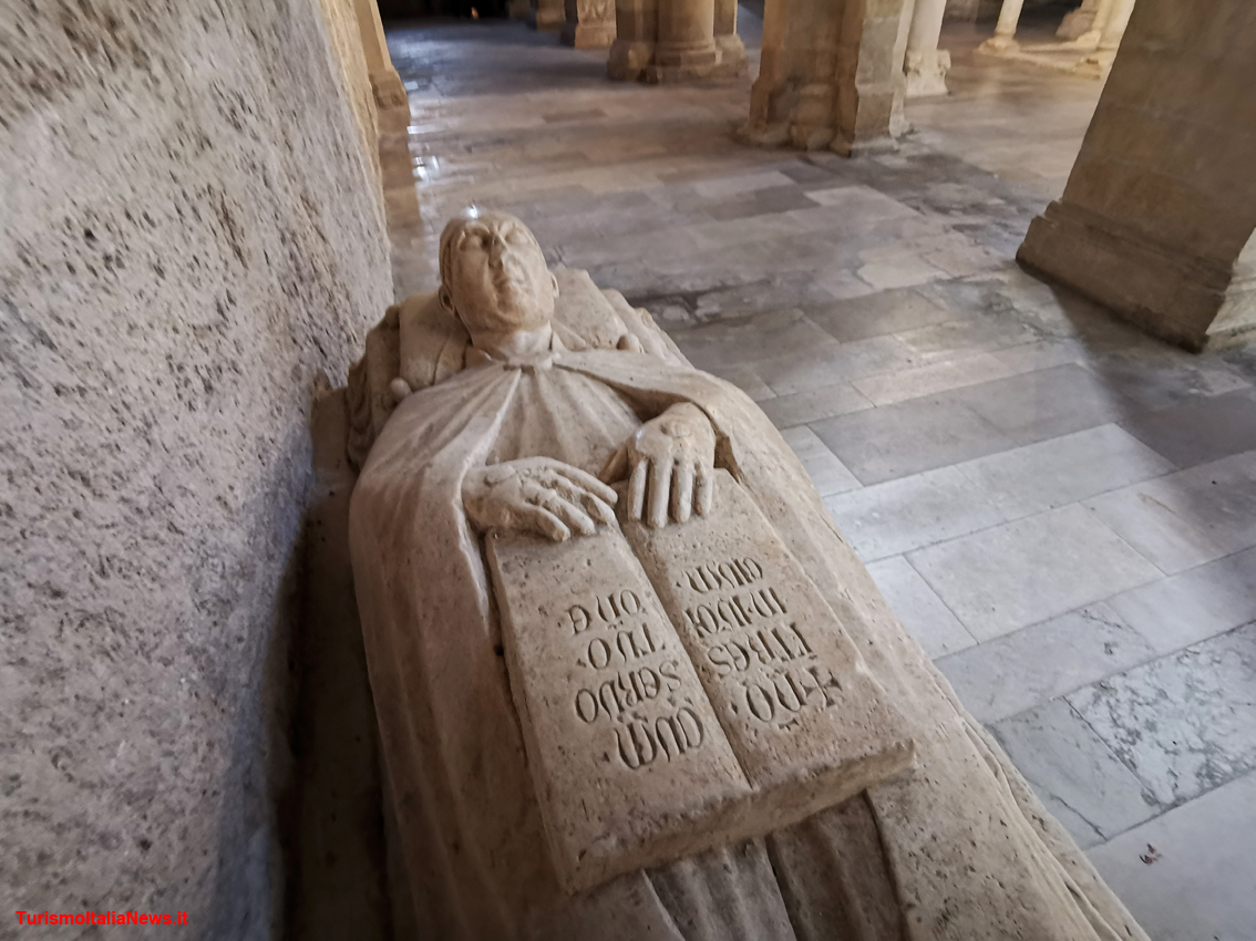 Nell’Abbazia di San Clemente a Casauria monaci, santi, pontefici ed imperatori scolpiti su pietra raccontano la bellezza della storia