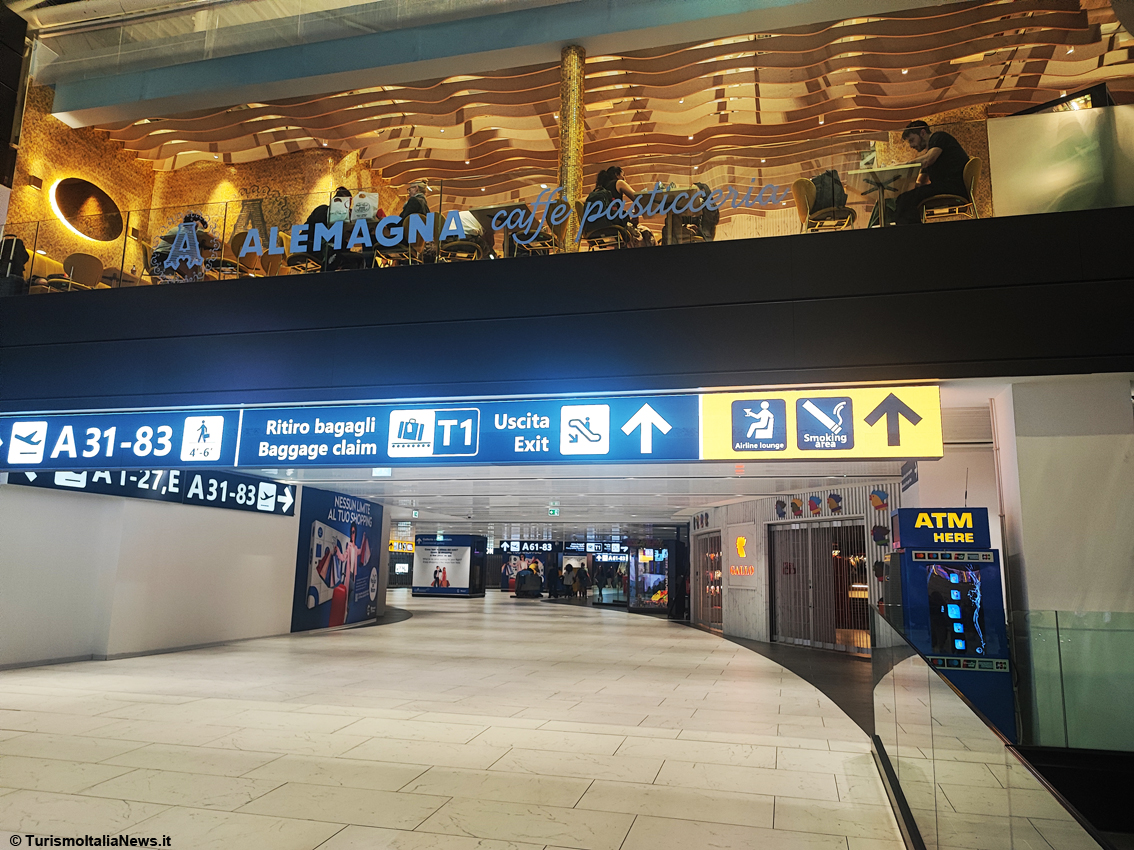 https://www.turismoitalianews.it/images/stories/aeroporto_roma/Fiumicino05.jpg