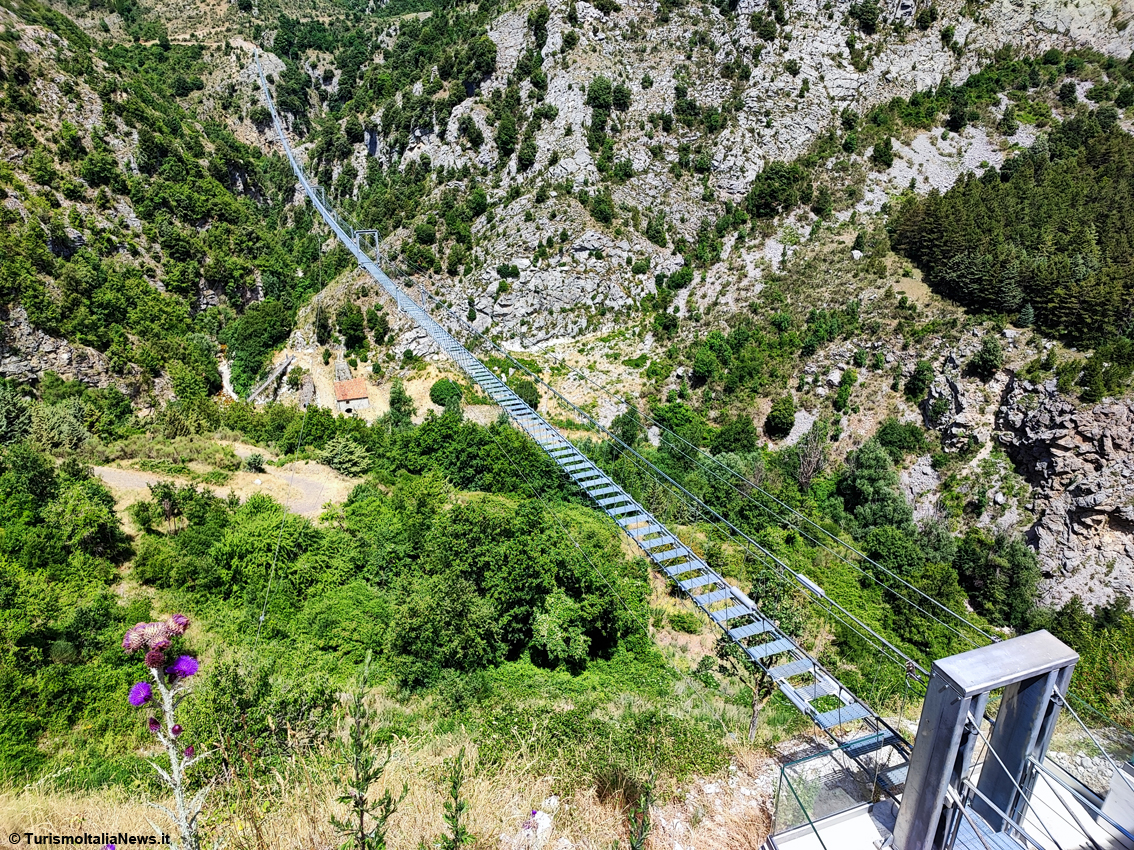 Castelsaraceno, il ponte tibetano più lungo del mondo