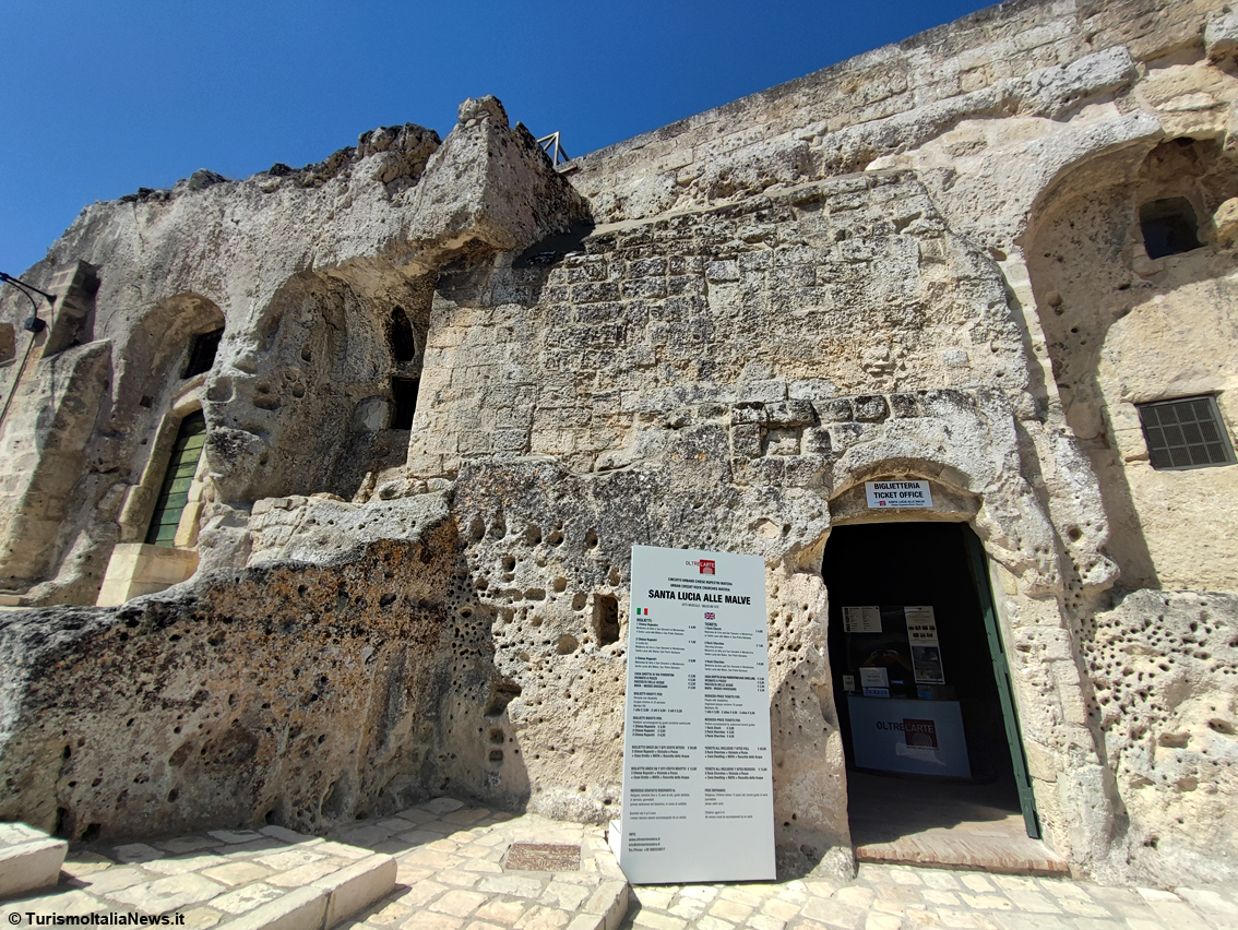 https://www.turismoitalianews.it/images/stories/basilicata/Matera10_SantaLuciaAlleMalve.jpg