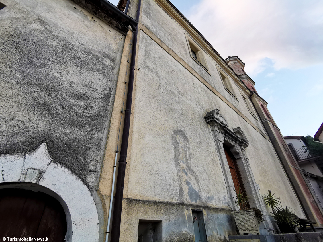 Su e giù per il cuore di Rivello, ecco il borgo dell’Appennino lucano che cela tesori e voglia di farsi amare dai viaggiatori