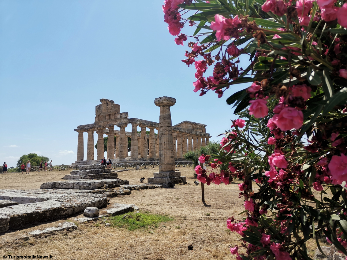Festival delle Mongolfiere di Paestum 2024: un viaggio tra le nuvole e la bellezza millenaria di Paestum