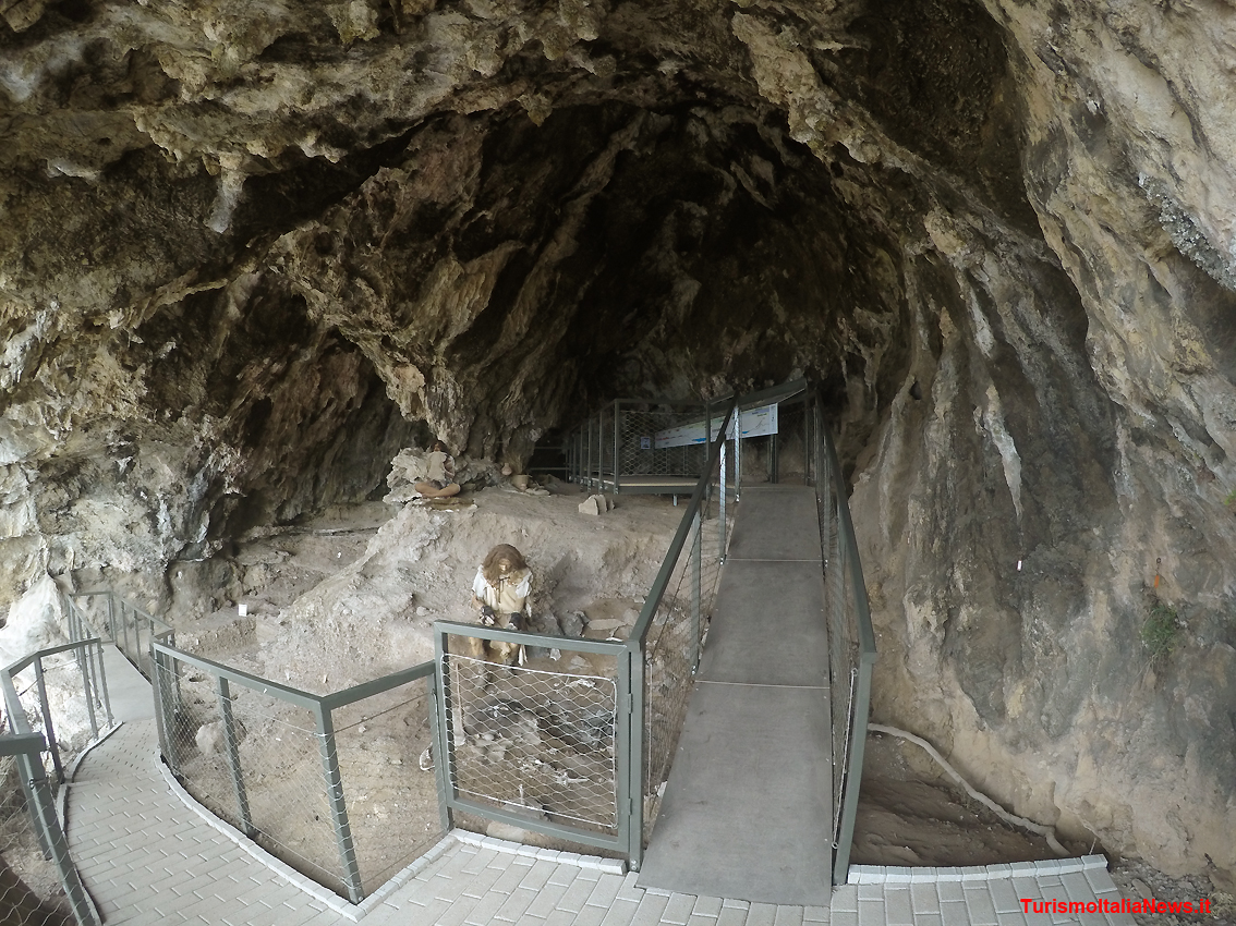 images/stories/campania_Cilento/CamerotaGrottaDellaCala02.JPG