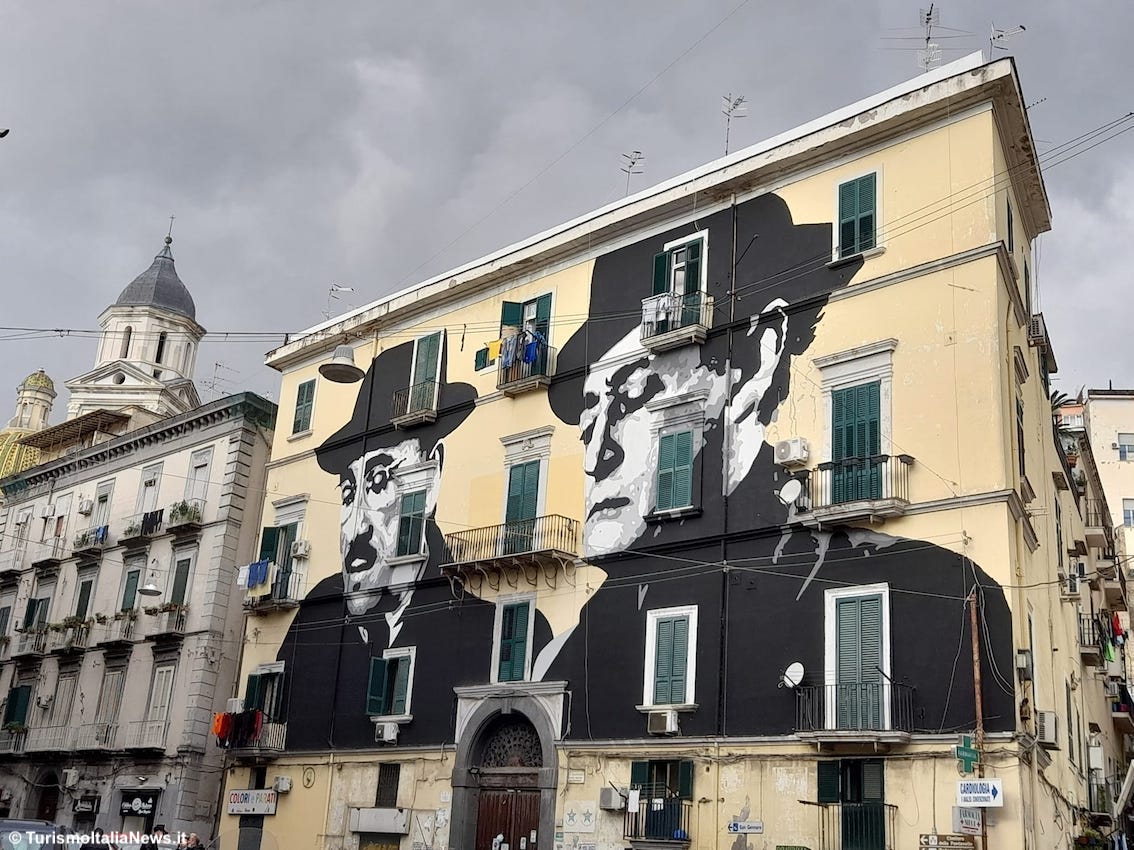 https://www.turismoitalianews.it/images/stories/campania_Napoli/Napoli04.jpg