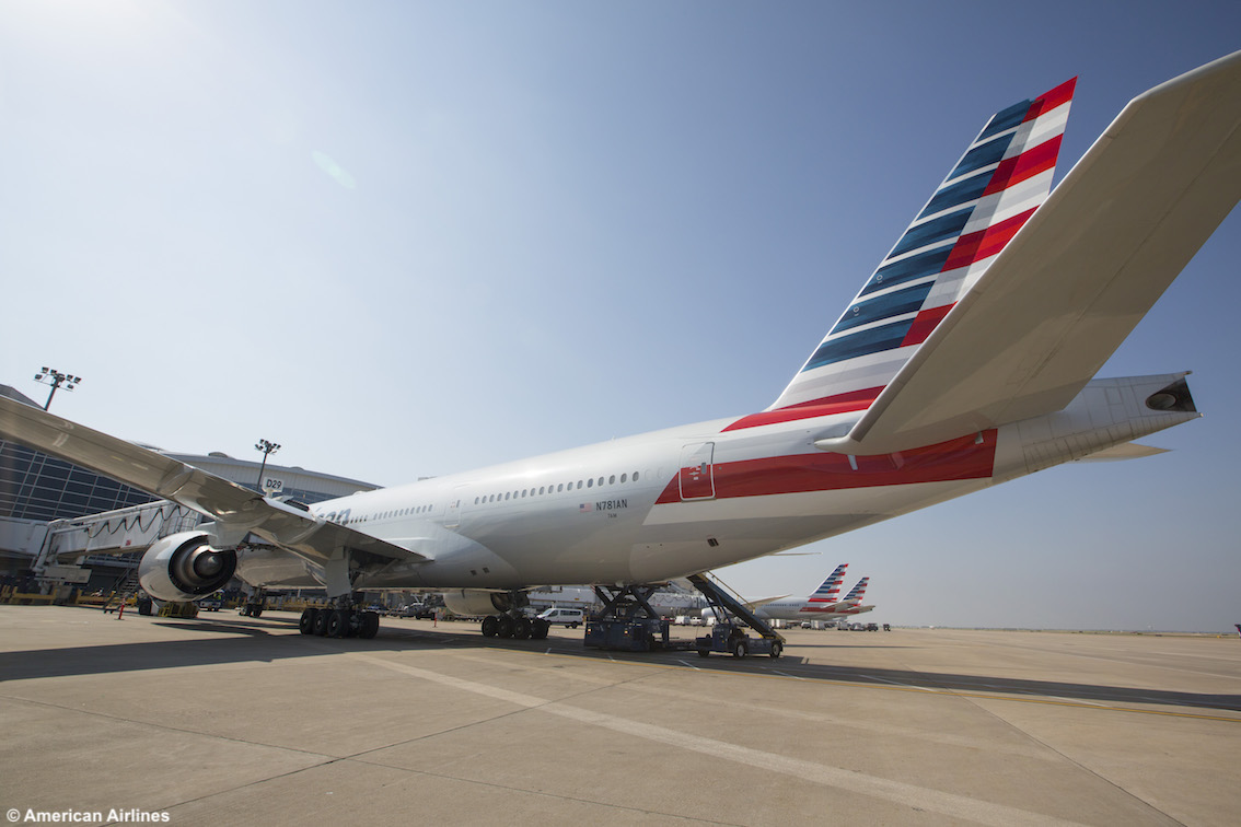 images/stories/compagnie/AmericanAirlines_Boeing777_esterno1.jpg