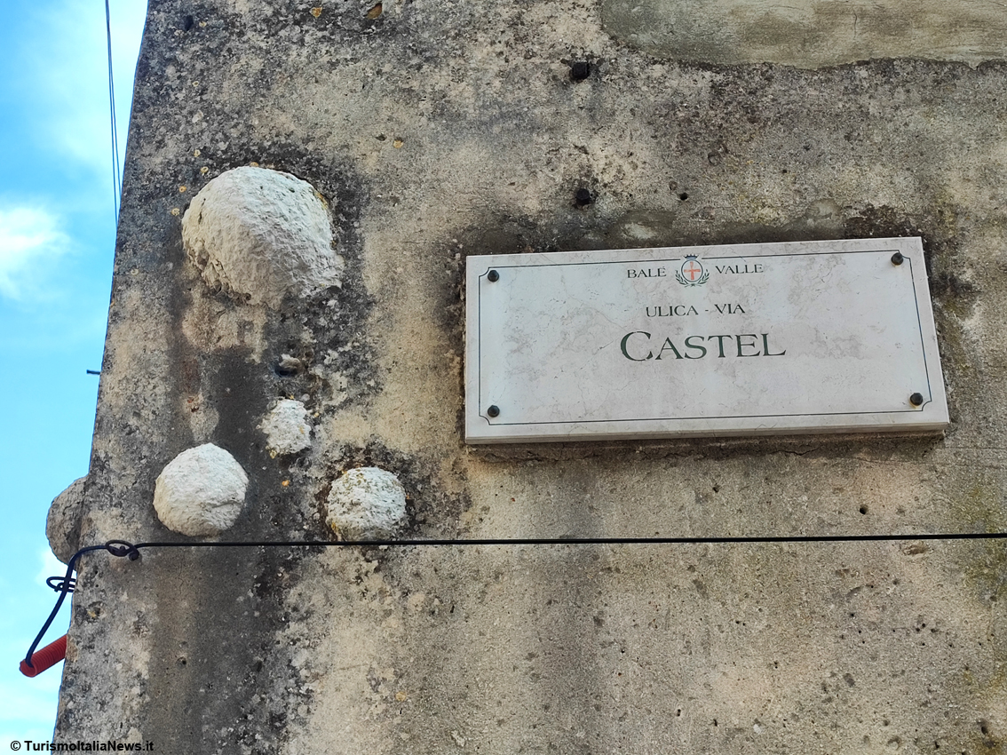 In Istria sulle tracce di Giacomo Casanova: le passioni del veneziano all’ombra del castello Bembo a Bale / Valle, la “cittadina di pietra”