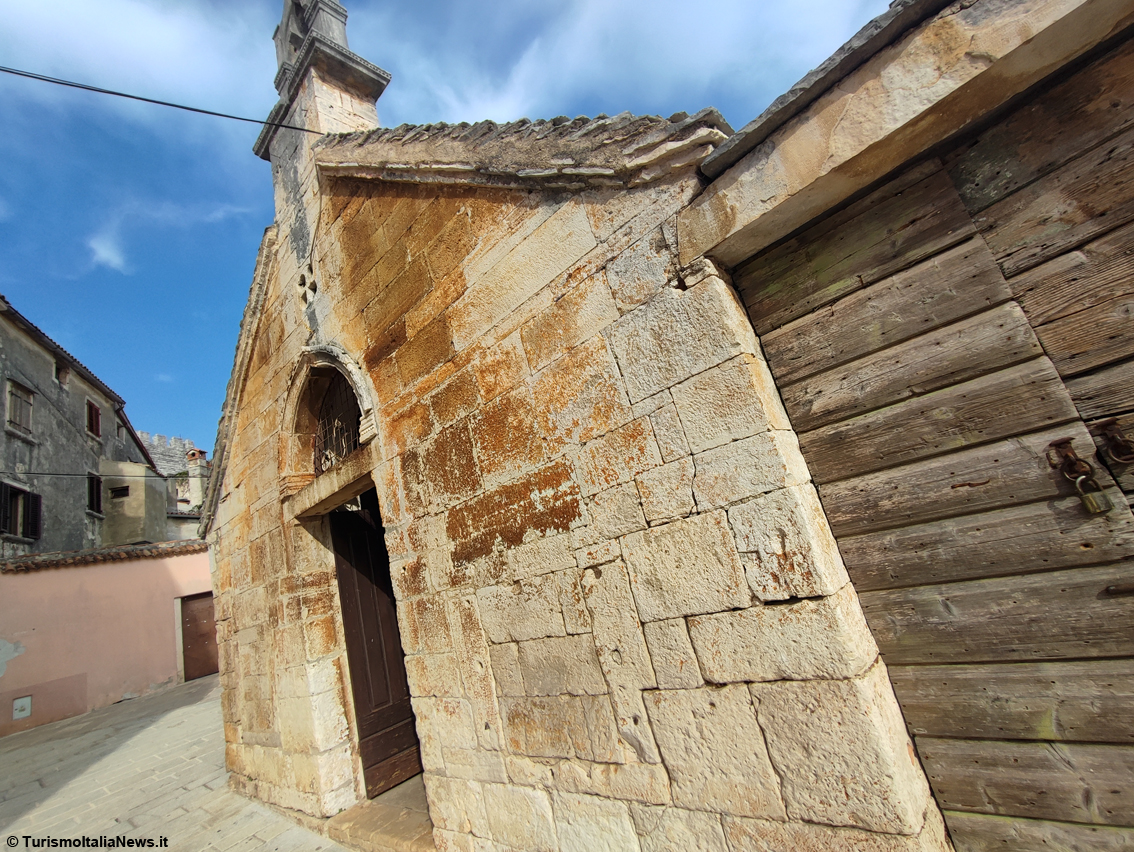 In Istria sulle tracce di Giacomo Casanova: le passioni del veneziano all’ombra del castello Bembo a Bale / Valle, la “cittadina di pietra”