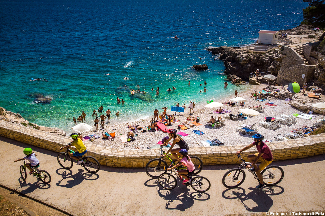 Una delle spiagge nei dintorni di Pula