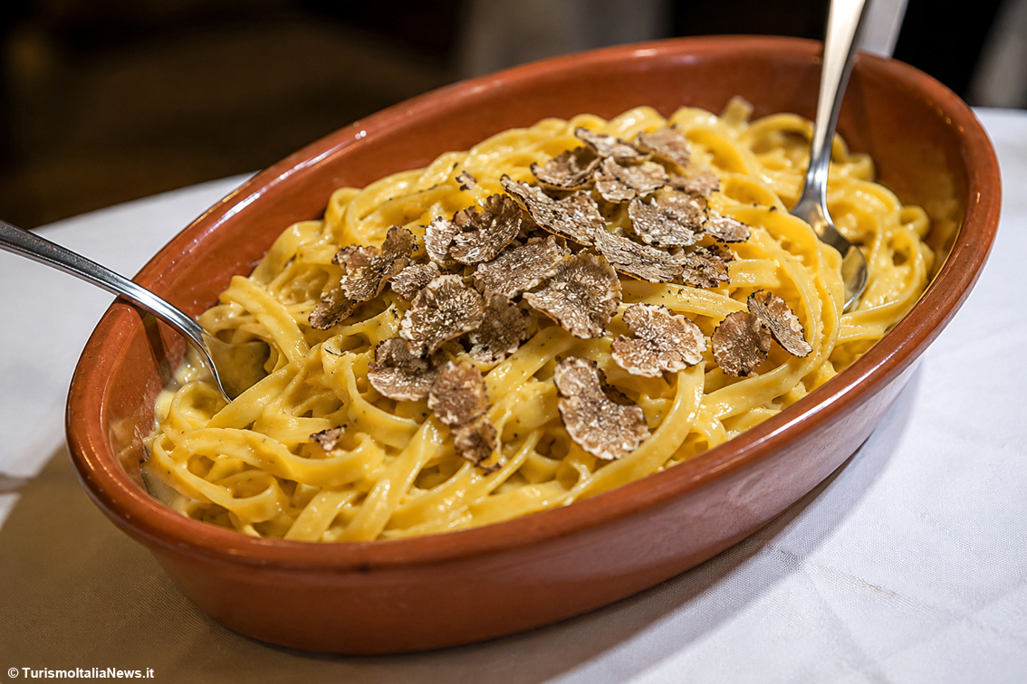 L’Istria da assaporare: l’autunno porta in tavola tartufi, gin, grappe e sapori inattesi, ecco i tour dei gusti imperdibili