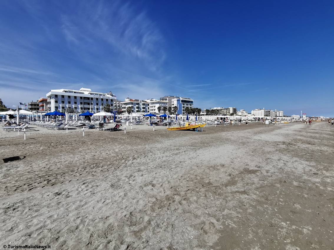 https://www.turismoitalianews.it/images/stories/emiliaromagna/Riccione_lunga.jpg