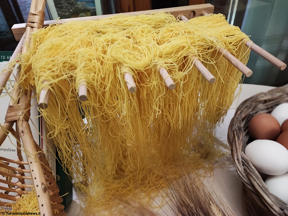 Il Tartufo Bianco sposa i Maccheroncini di Campofilone alla 26.a Fiera Nazionale del Tartufo Bianco Pregiato di Pergola