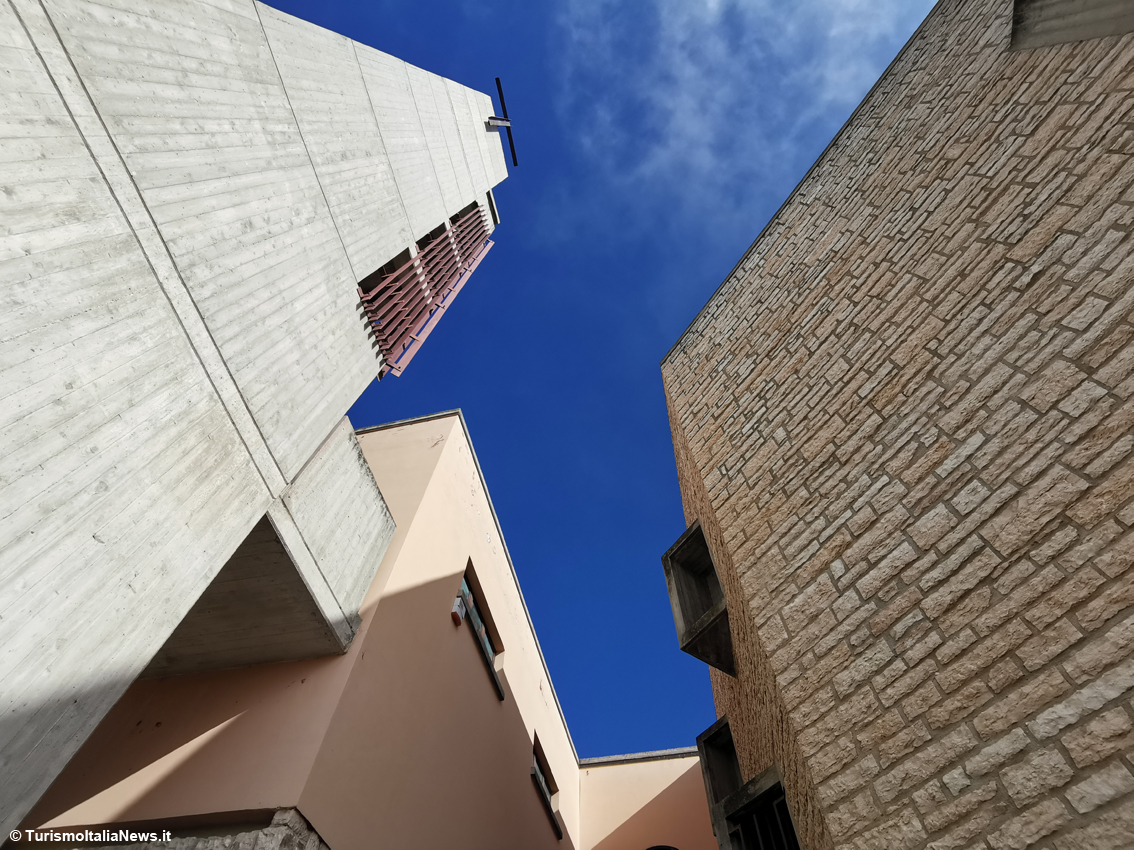 Umbria: Santa Maria di Betlem, quel possente monastero sulla collina olivata è un presidio di accoglienza che richiama tempi lontani