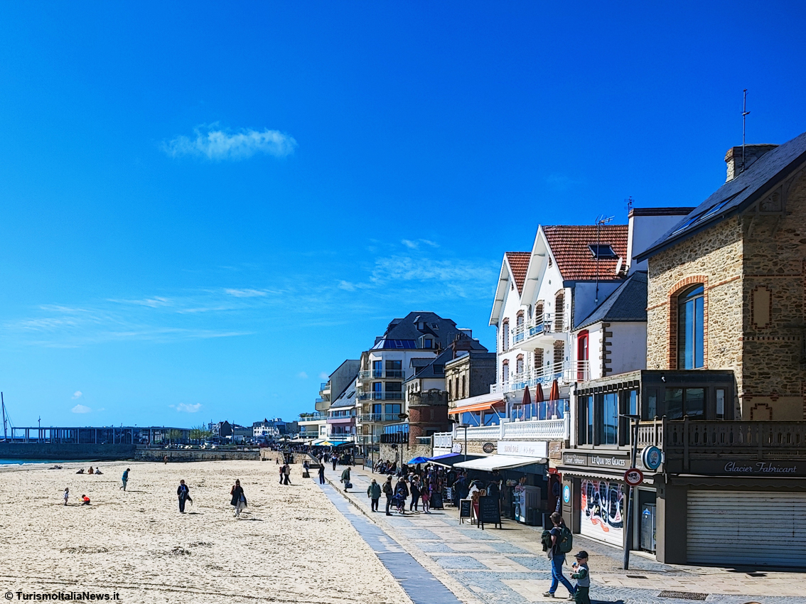Quiberon, in Bretagna l’Atlantico incontra i sensi: viaggio nella baia, tra scenari spettacolari, emozioni e identità