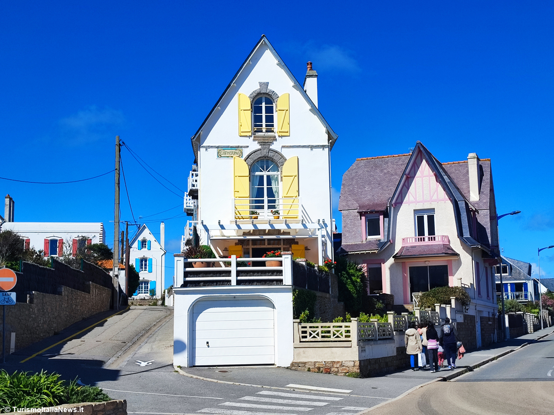 Quiberon, in Bretagna l’Atlantico incontra i sensi: viaggio nella baia, tra scenari spettacolari, emozioni e identità