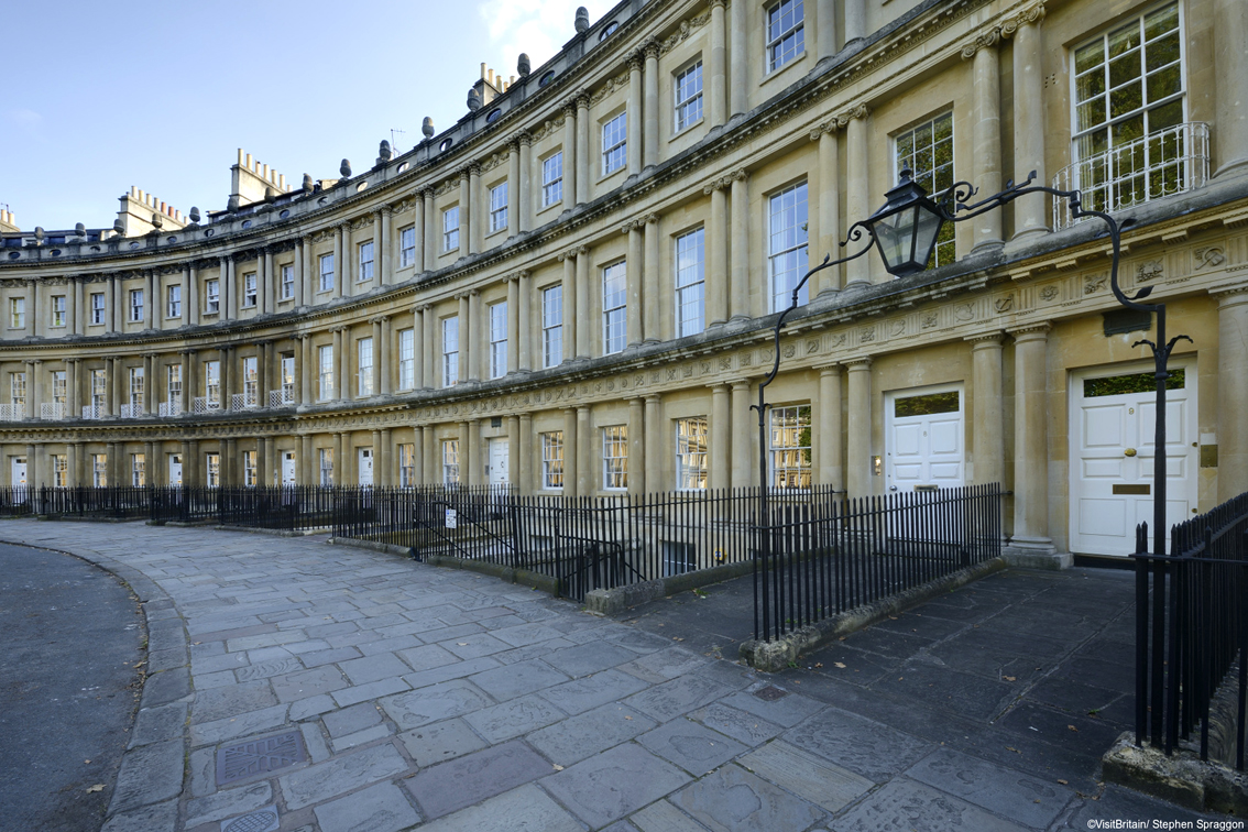 Inghilterra: la fiction “Bridgerton” punta i riflettori sull’Epoca Regency e sulla città di Bath, patrimonio Unesco