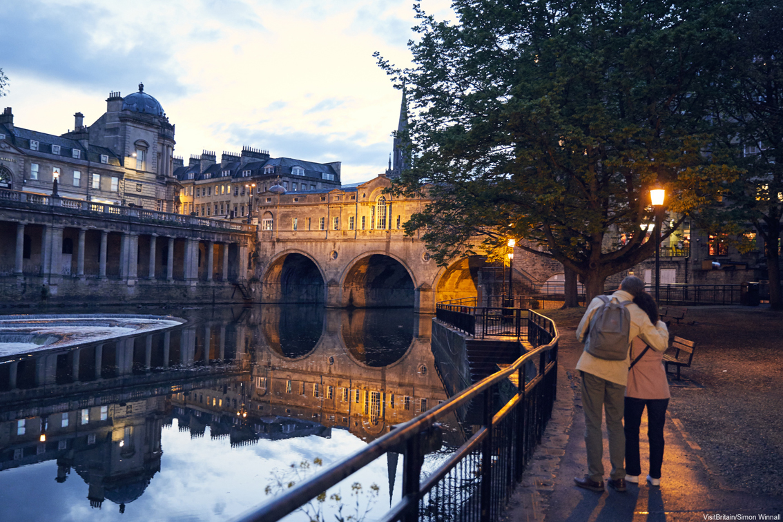 Inghilterra: la fiction “Bridgerton” punta i riflettori sull’Epoca Regency e sulla città di Bath, patrimonio Unesco