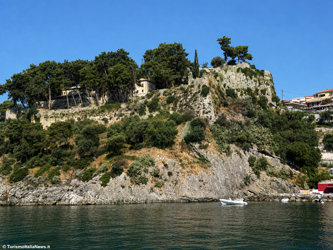 Parga, la sposa dell’Epiro che conquista al primo sguardo: storia, mare e paesaggio si fondono in un equilibrio sorprendente