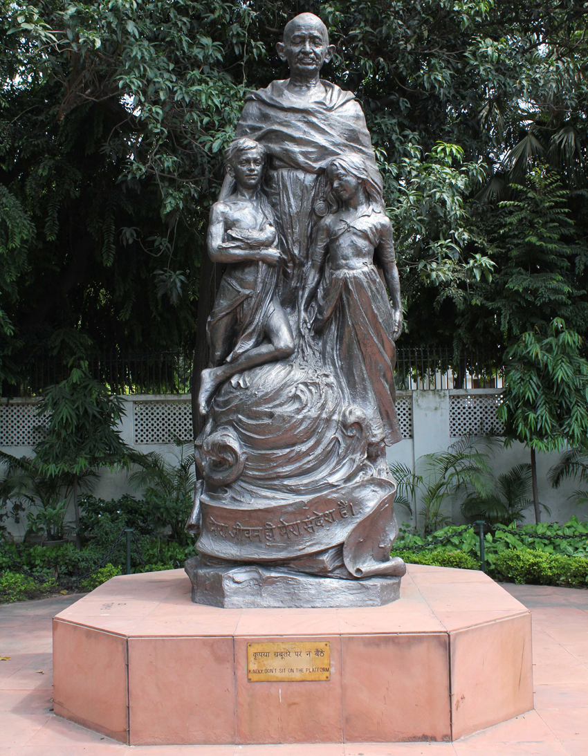 Delhi, la statua di Mahatma Gandhi al Gandhi Smriti
