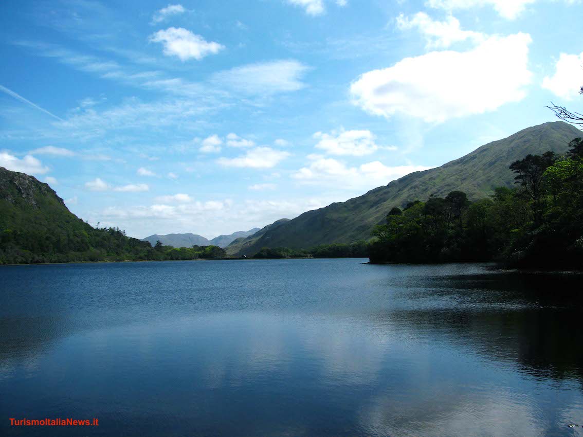 Irlanda: Kylemore Abbey, il lago Pollacappul