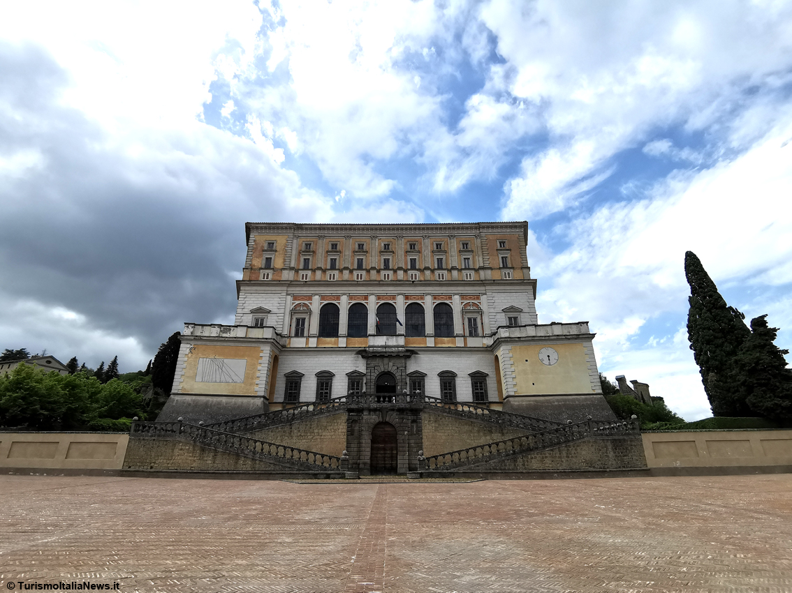 images/stories/lazio/Caprarola_PalazzoFarnese_01.jpg