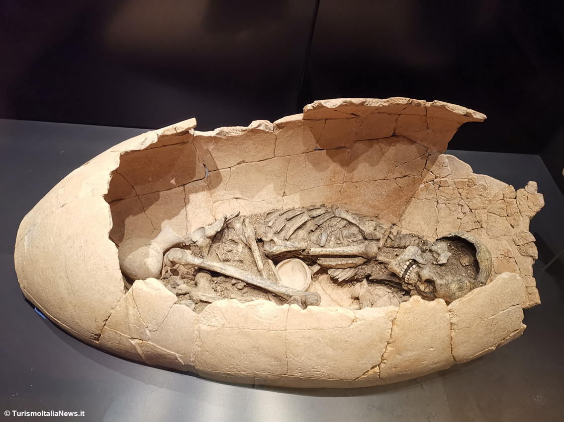 Beirut, Museo Archeologico: sepoltura del Periodo Calcolitico