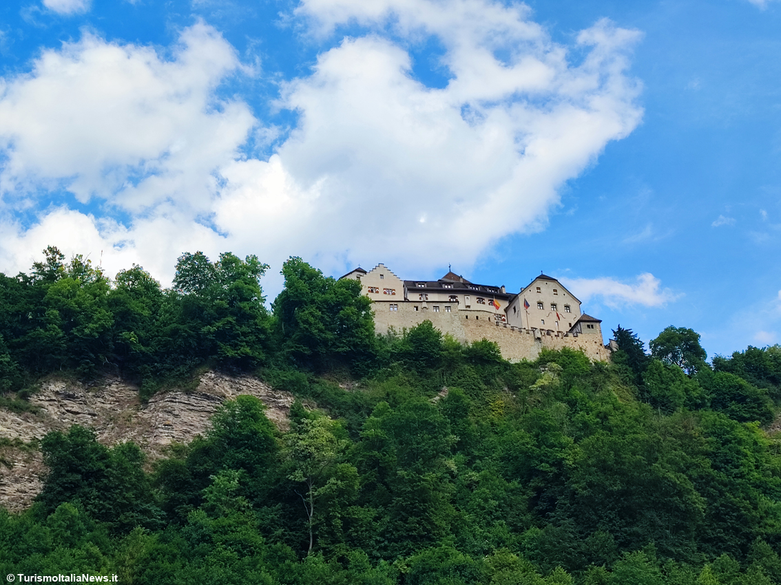 Vaduz, il museo a cielo aperto del Liechtenstein: passeggiare sulla Das Städtle a tu per tu con le opere d'arte (e non solo)
