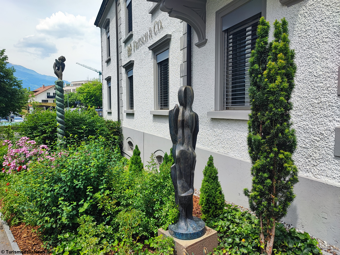 Vaduz, il museo a cielo aperto del Liechtenstein: passeggiare sulla Das Städtle a tu per tu con le opere d'arte (e non solo)