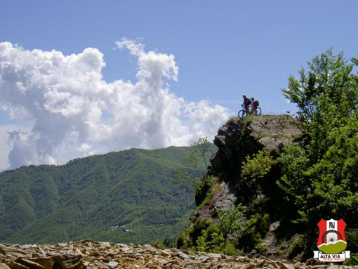 Alta Via Stage Race, in Liguria su due ruote (© Associazione Ospitalità Alta Via dei Monti Liguri)