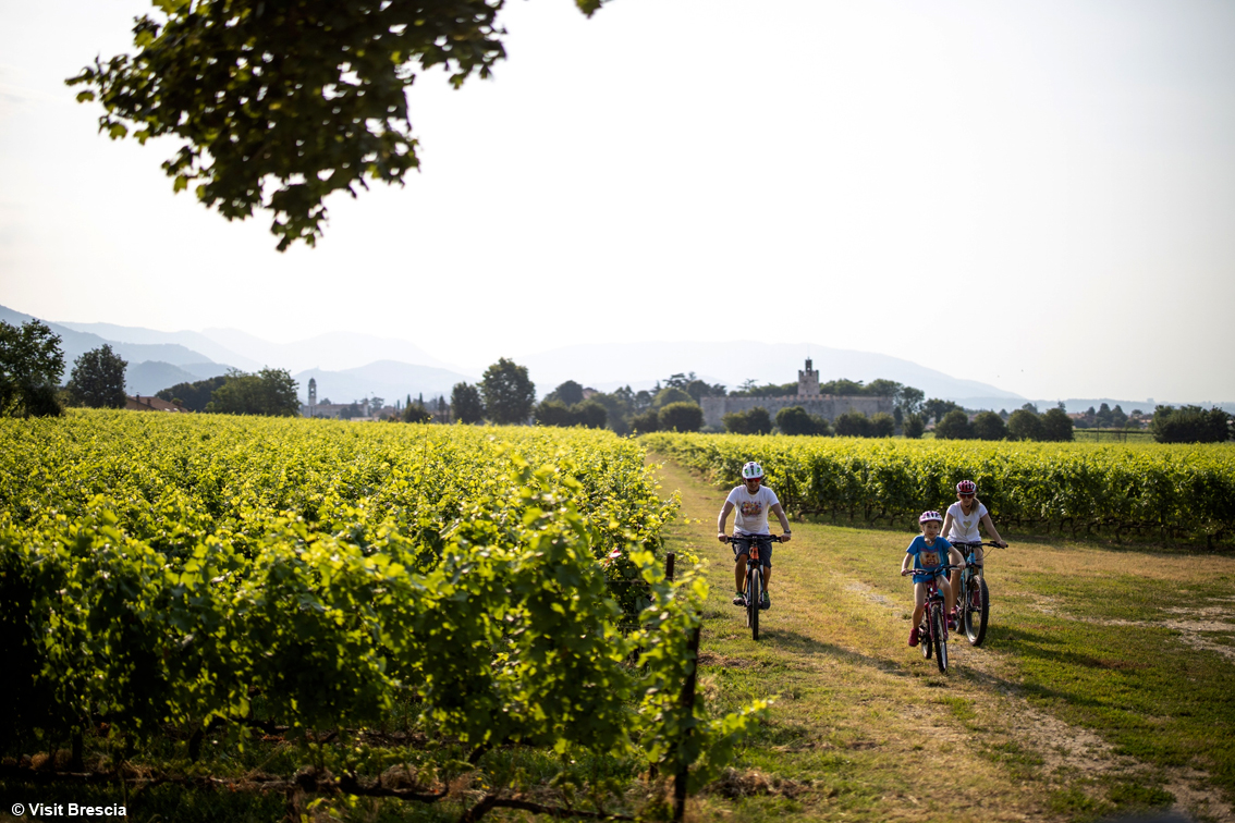 https://www.turismoitalianews.it/images/stories/lombardia/Franciacorta05.jpg