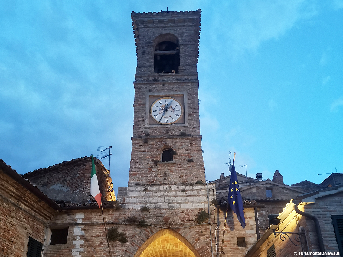 Piticchio, il castello che si fa amare: l’antico borgo di Arcevia è una gemma nell’Appennino marchigiano