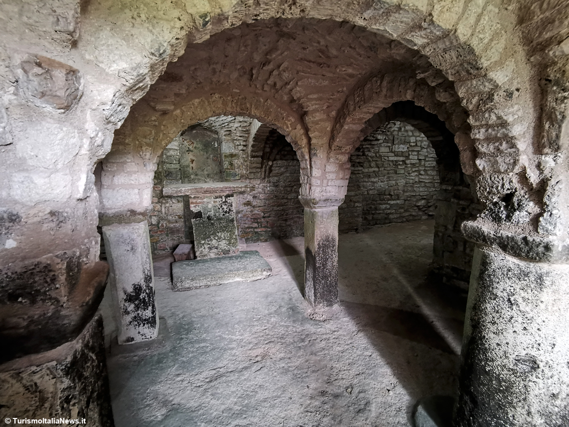 Serra Sant'Abbondio, la Cripta di San Biagio