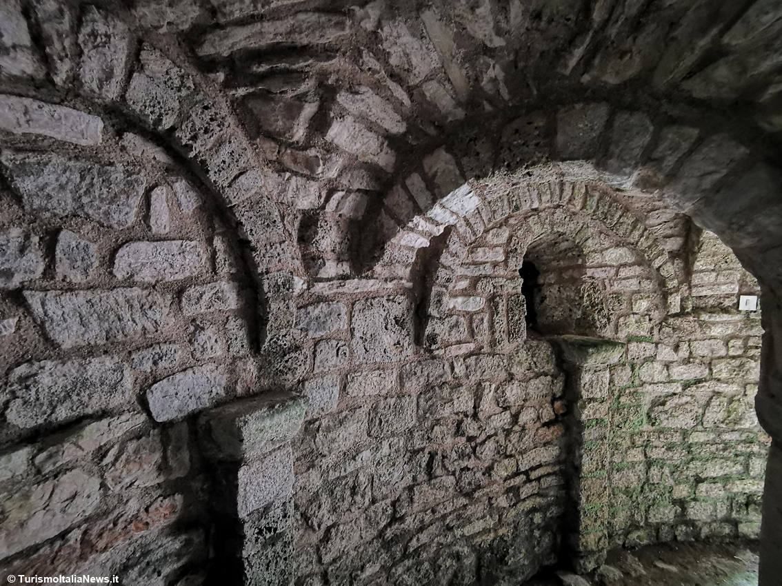 Serra Sant'Abbondio, la Cripta di San Biagio