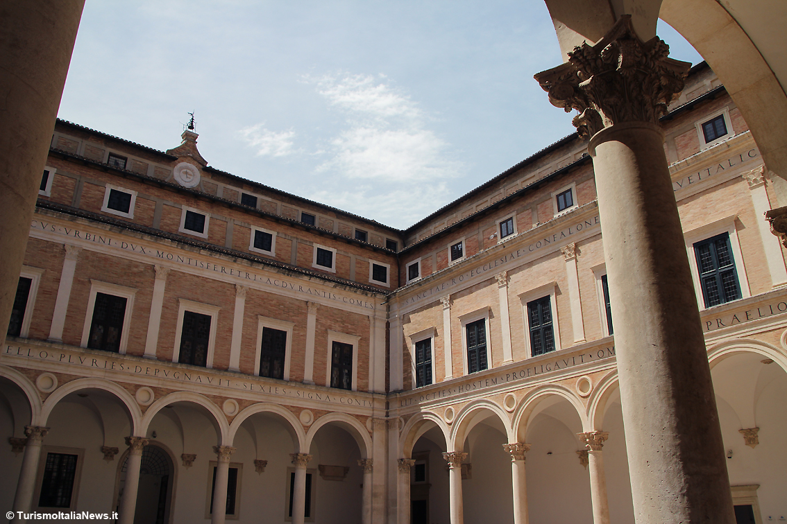 Urbino: cantiere d’inverno a Palazzo Ducale per il prezioso Studiolo, le immancabili curiosità alla Galleria Nazionale delle Marche