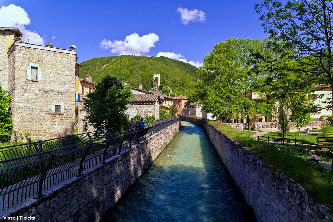 images/stories/marche/Visso_01.jpg