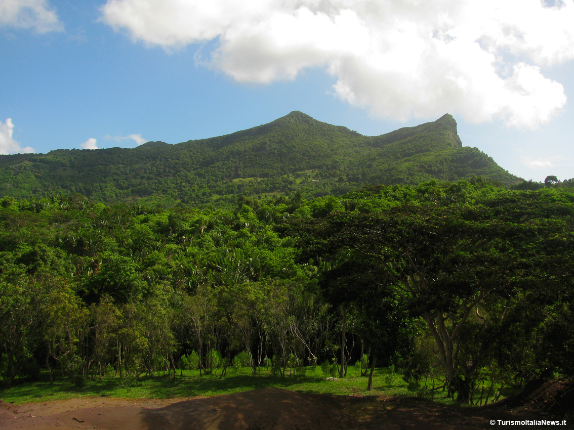La Terra dei 7 colori: a Mauritius l'unicità e la naturalezza delle dune a strisce è un'attrazione mondiale