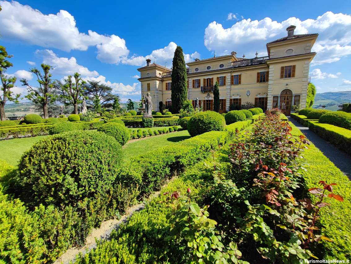 Canelli, il giardino del Castello Gancia