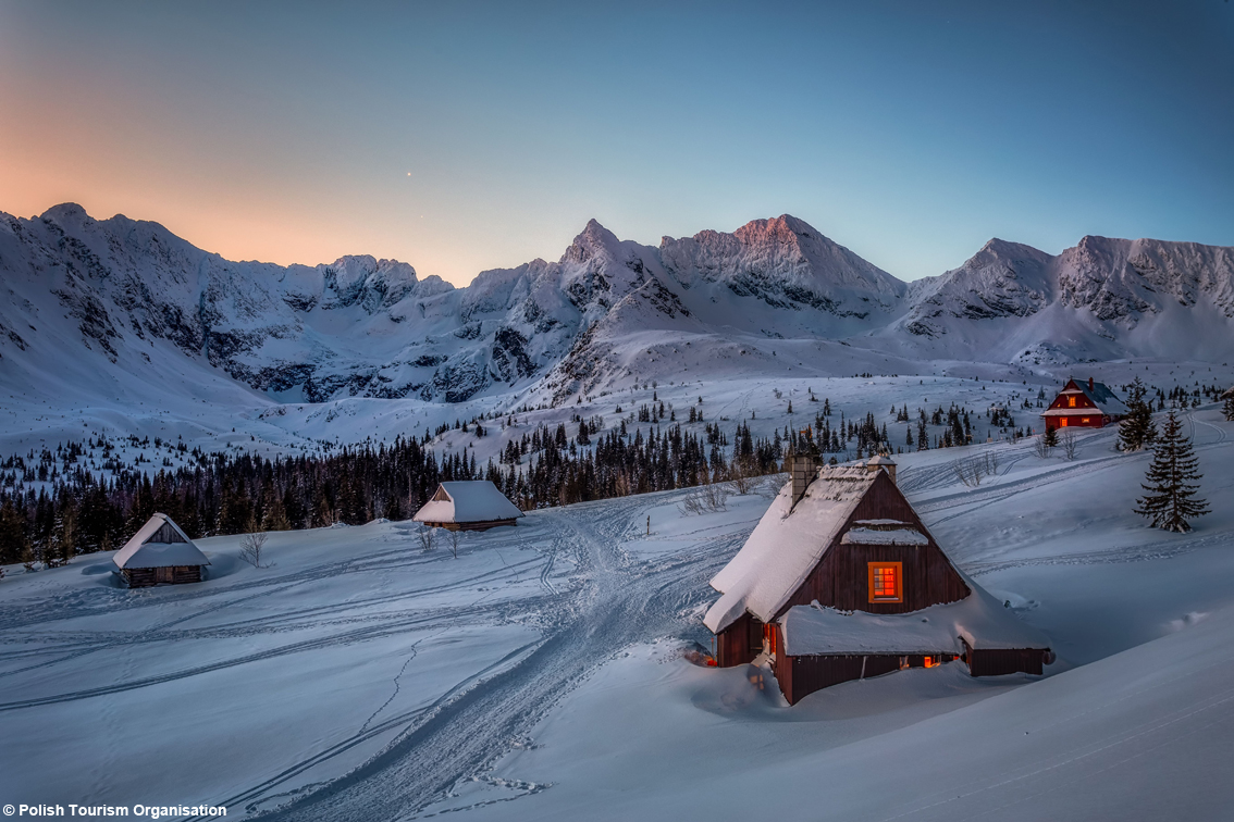 Camminare tra le nuvole: a oltre 2.000 metri di altezza fino a toccare il cielo, laghi cristallini, animali rari e selvaggi ecco i Monti Tatra