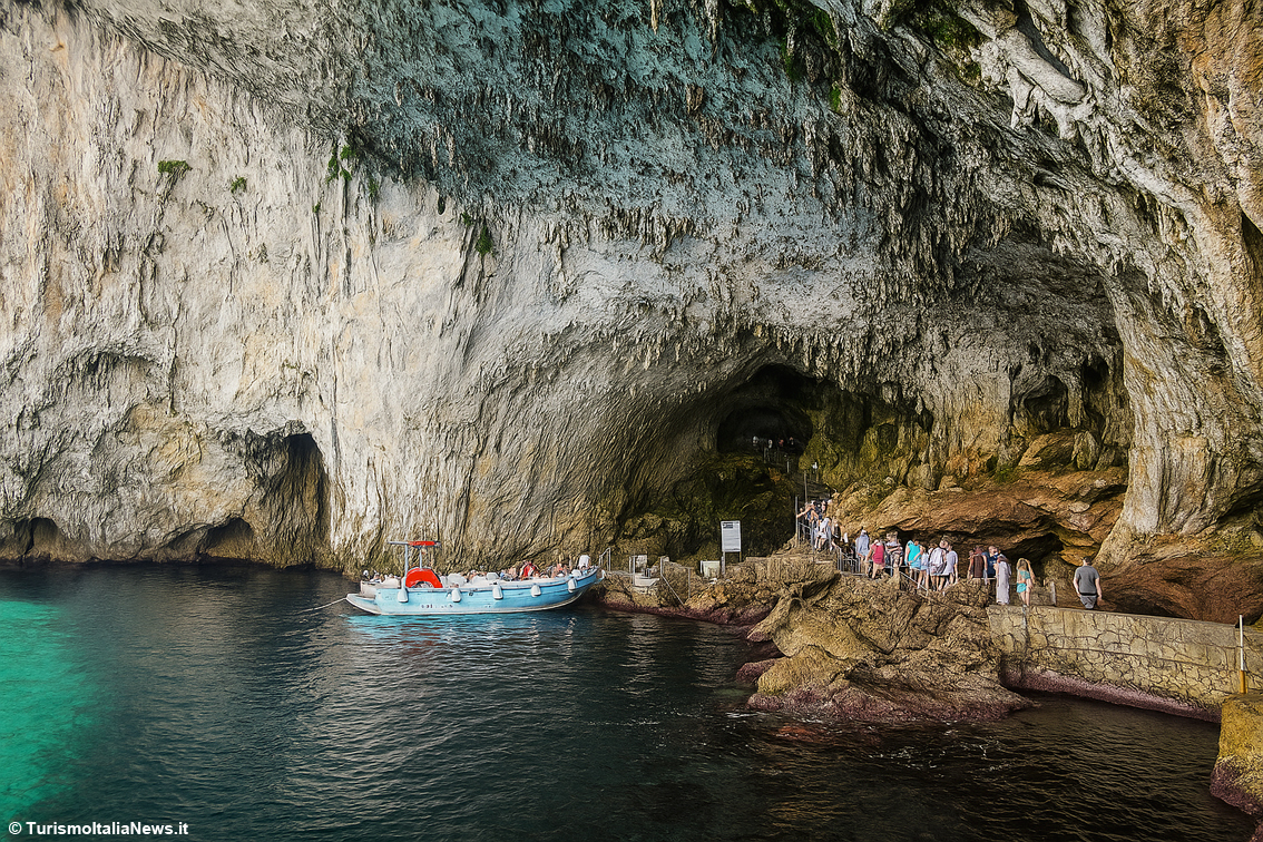 Castro, la Grotta Zinzulusa
