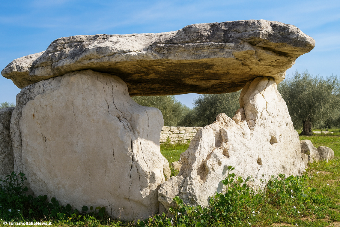 images/stories/puglia/DolmenBisceglie01.jpg