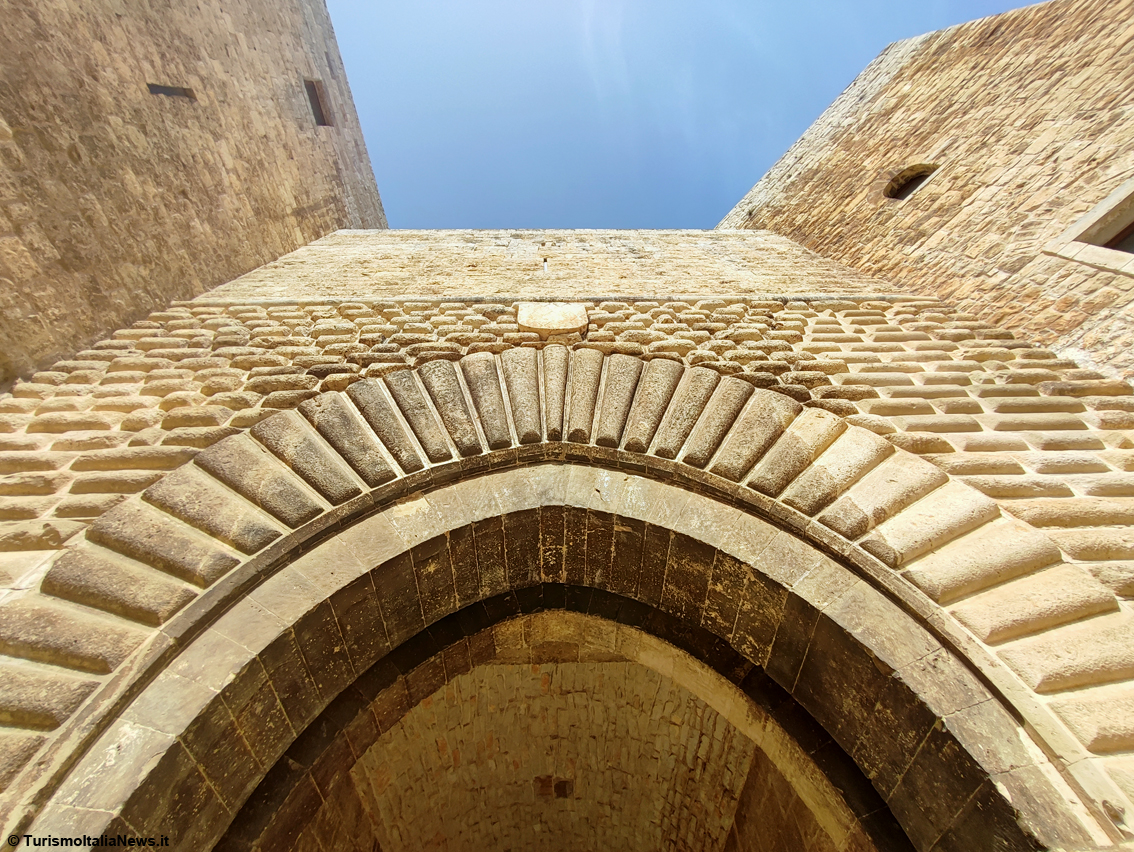 Il Castello dei misteri è a Sannicandro di Bari: tra Longobardi, Saraceni, Bizantini, Normanni, Templari spunta anche un fantasma