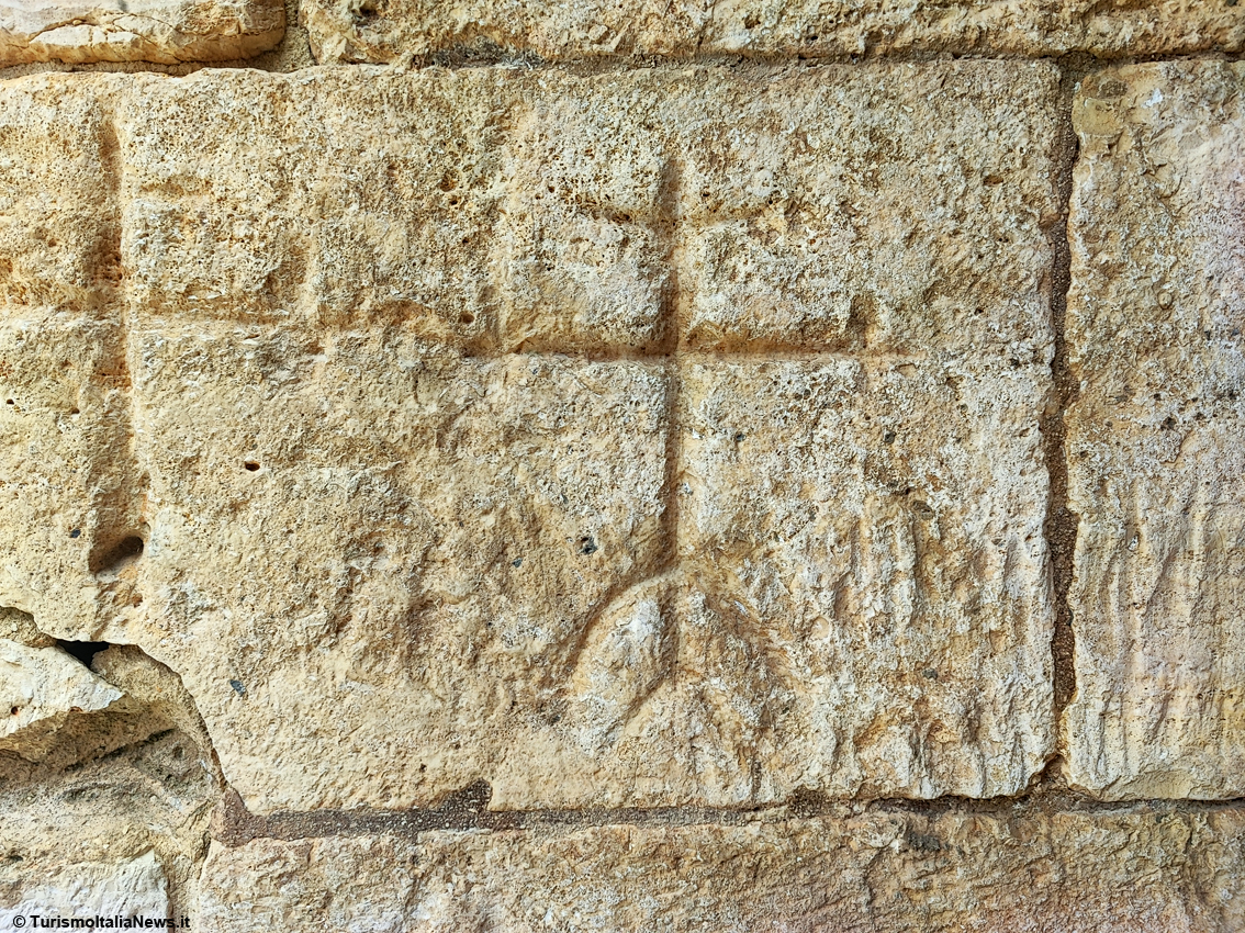 Il Castello dei misteri è a Sannicandro di Bari: tra Longobardi, Saraceni, Bizantini, Normanni, Templari spunta anche un fantasma