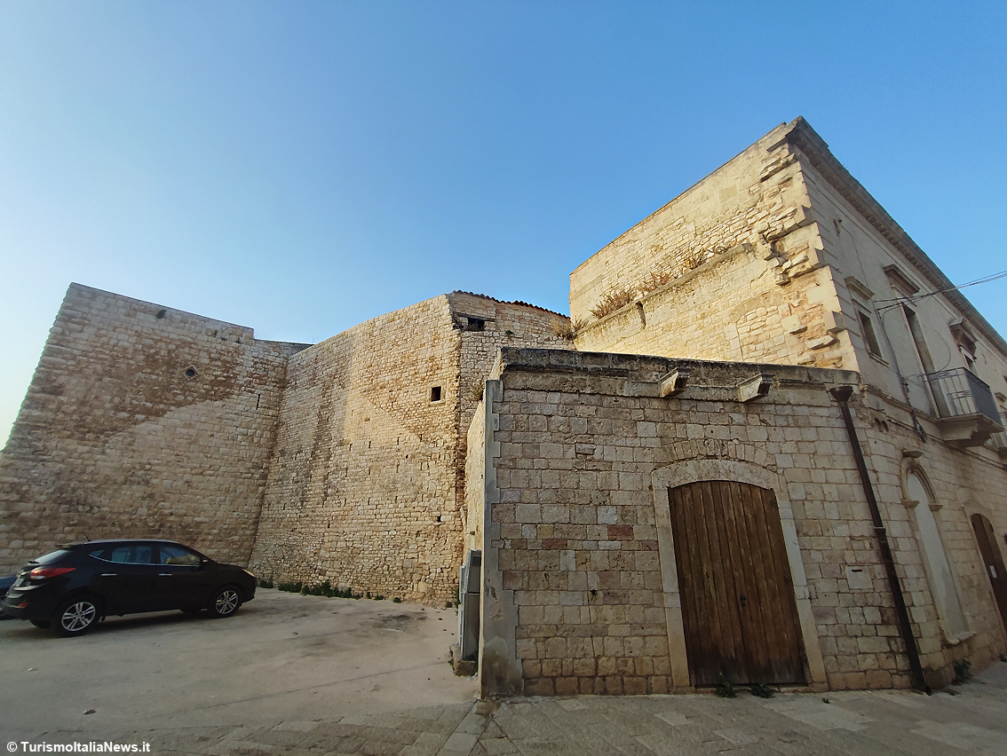 Il Castello dei misteri è a Sannicandro di Bari: tra Longobardi, Saraceni, Bizantini, Normanni, Templari spunta anche un fantasma